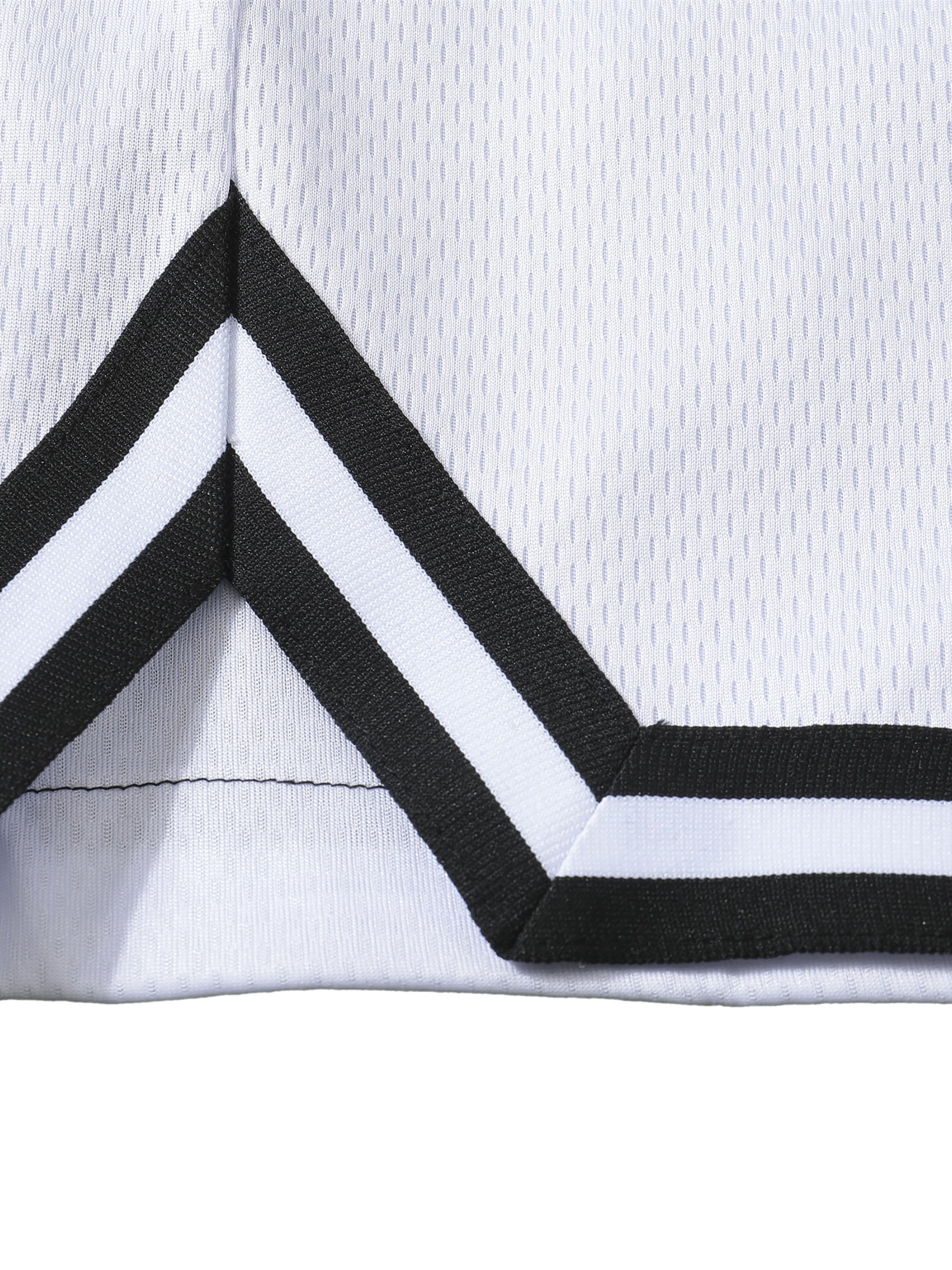 SB Baller Shorts Snow